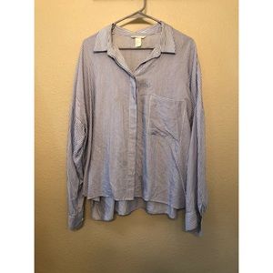 Super cute and trendy button down shirt